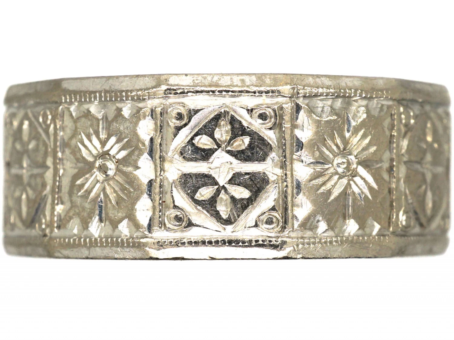 18ct White Gold Wide Wedding Ring With Flower & Diamond Motifs 3 18ct White Gold Wide Wedding Ring With Flower & Diamond Motifs