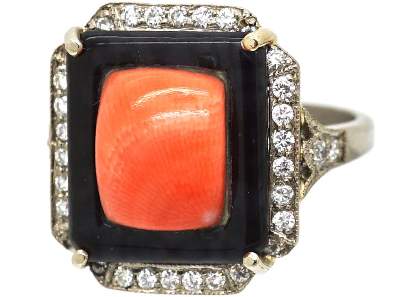 Art Deco 18ct White Gold Coral, Onyx And Diamond Ring 9 Art Deco 18ct White Gold Coral, Onyx And Diamond Ring - Image 7
