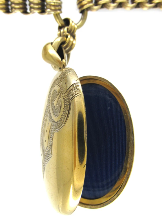 Victorian Silver Gilt Locket On Original Silver Gilt Chain 6 Victorian Silver Gilt Locket On Original Silver Gilt Chain - Image 4