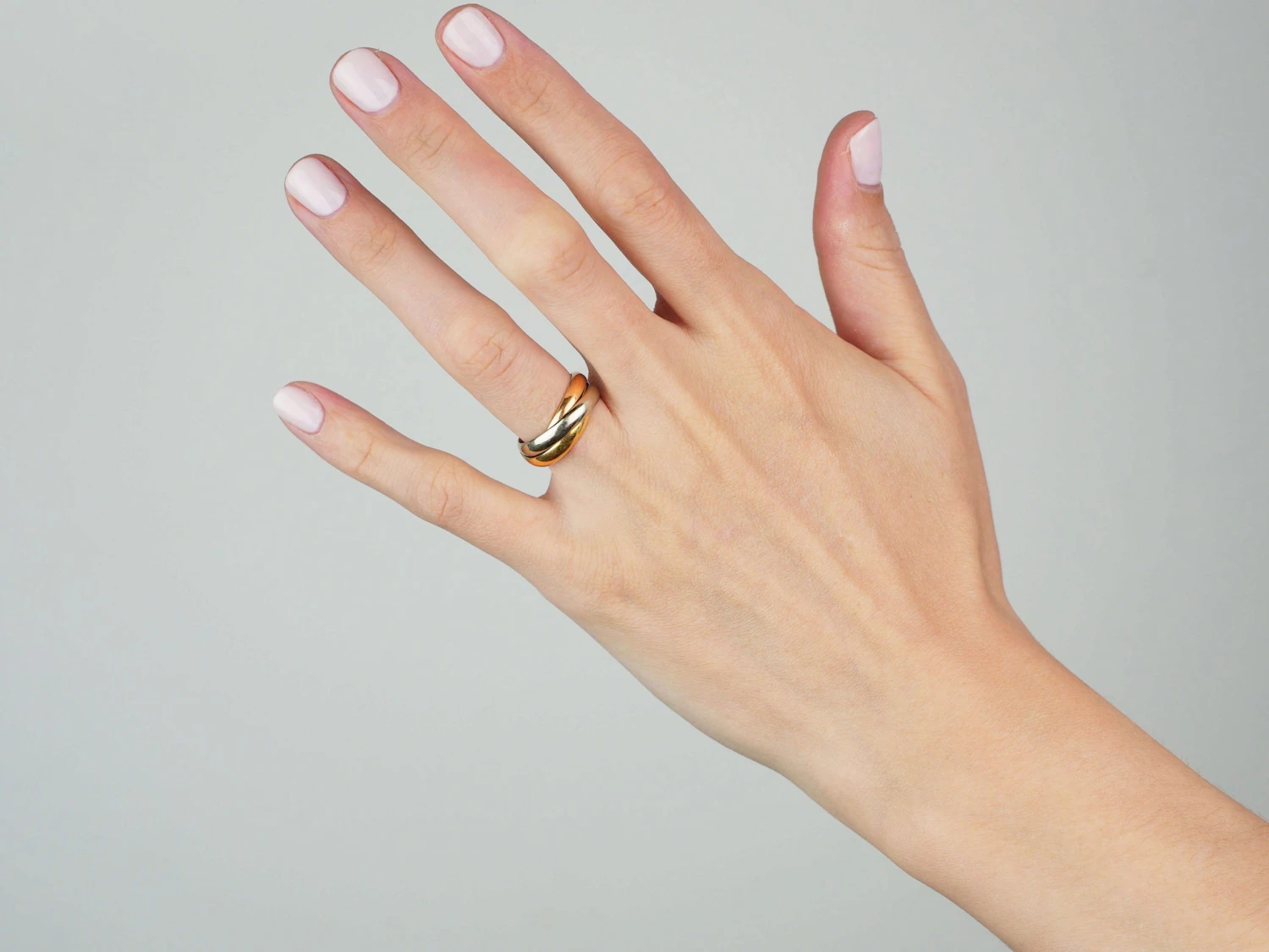 Le Must De Cartier 18ct Gold Russian Wedding Ring 4 Le Must De Cartier 18ct Gold Russian Wedding Ring - Image 2