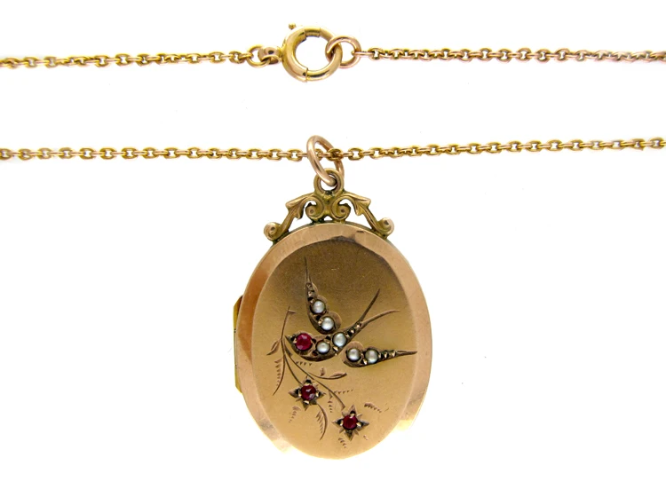 9ct Gold Swallow Motif Locket 3 9ct Gold Swallow Motif Locket