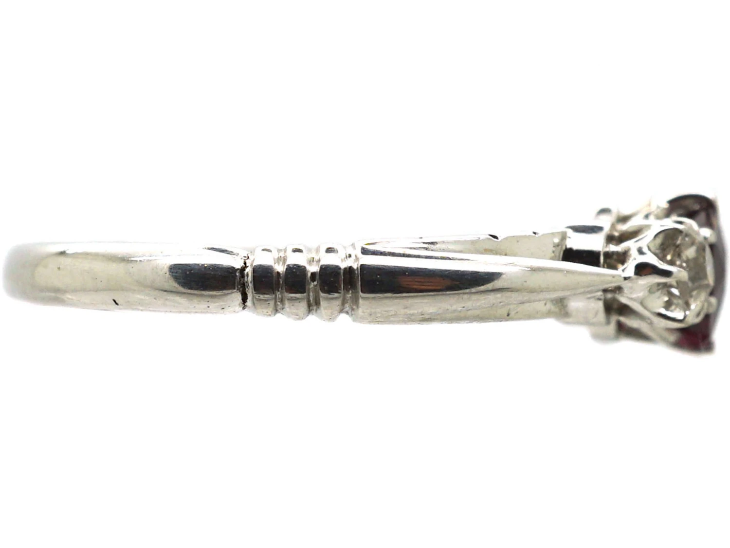 Early 20th Century 18ct White Gold, Ruby & Diamond Three Stone Ring 7 Early 20th Century 18ct White Gold, Ruby & Diamond Three Stone Ring - Image 5