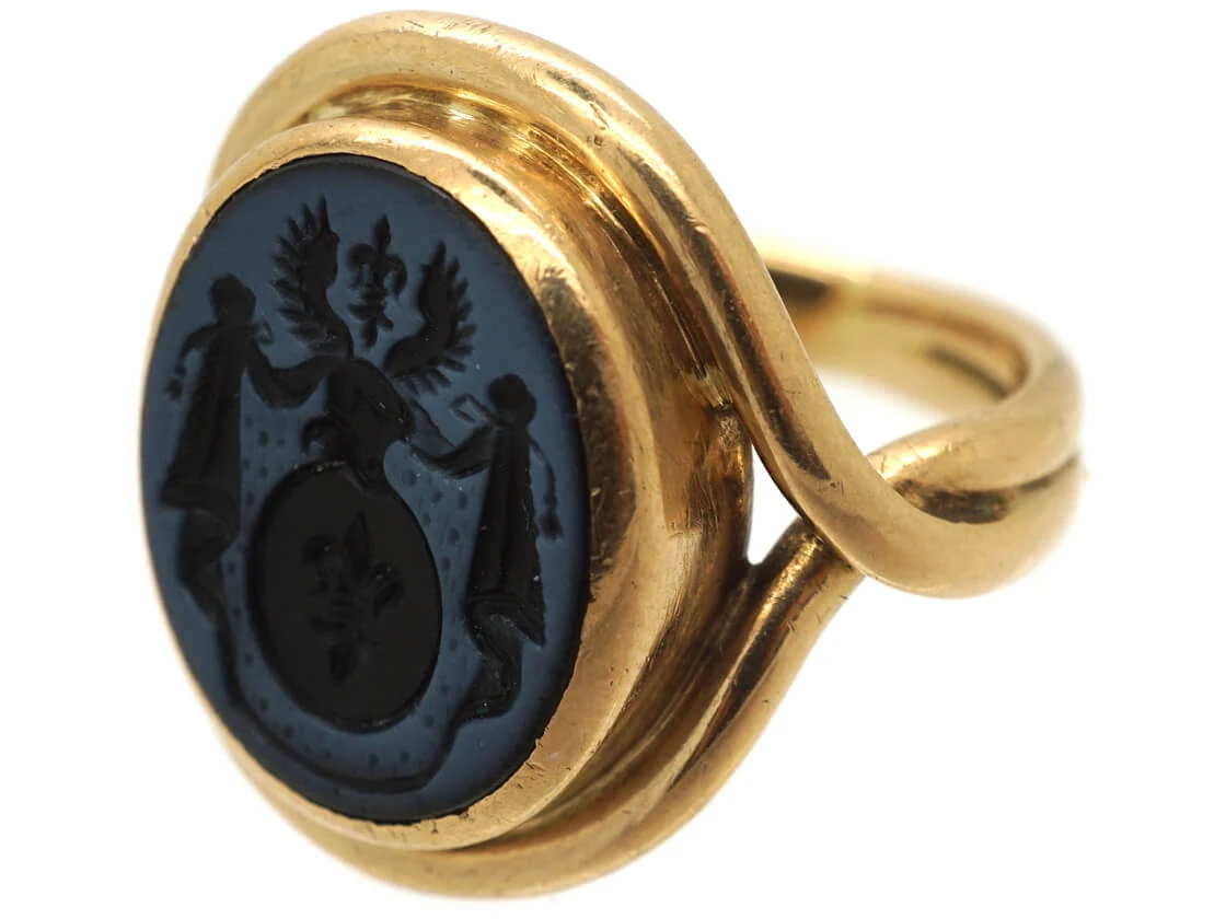 Victorian 18ct Gold Signet Ring With Onyx Intaglio Of A Crest 7 Victorian 18ct Gold Signet Ring With Onyx Intaglio Of A Crest - Image 5