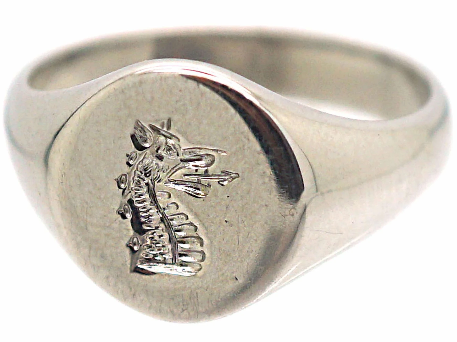 18ct White Gold Signet Ring With Intaglio Of A Griffin 8 18ct White Gold Signet Ring With Intaglio Of A Griffin - Image 6