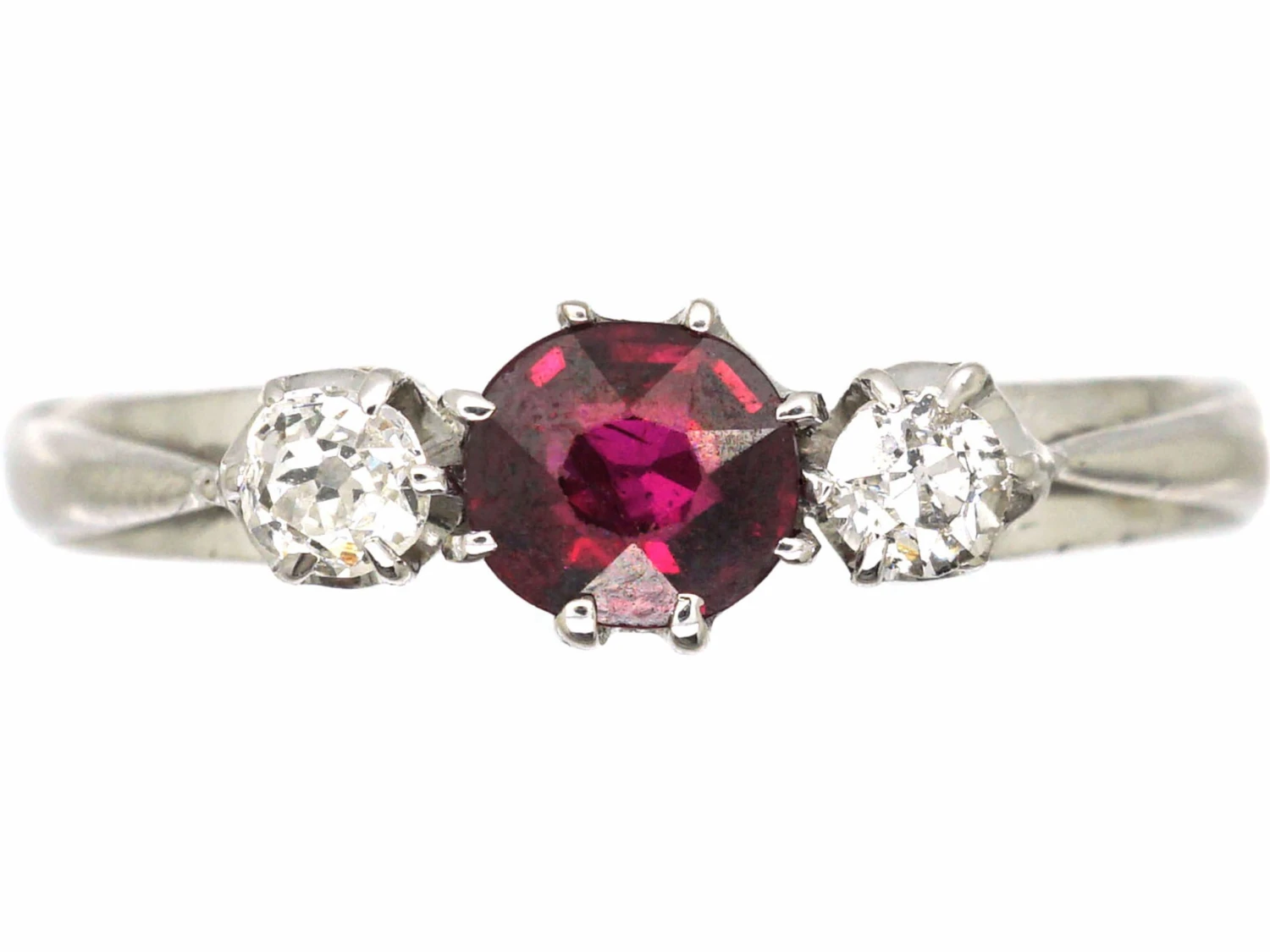 Early 20th Century 18ct White Gold, Ruby & Diamond Three Stone Ring 3 Early 20th Century 18ct White Gold, Ruby & Diamond Three Stone Ring