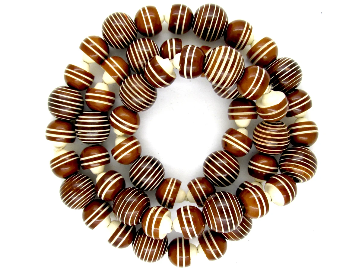 Art Deco Brown & Cream Bakelite Necklace 3 Art Deco Brown & Cream Bakelite Necklace
