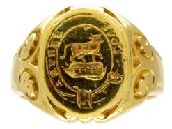 18ct Gold Signet Ring With The Motto ‘Love Serves’ -Antique Jewellery Company 30e