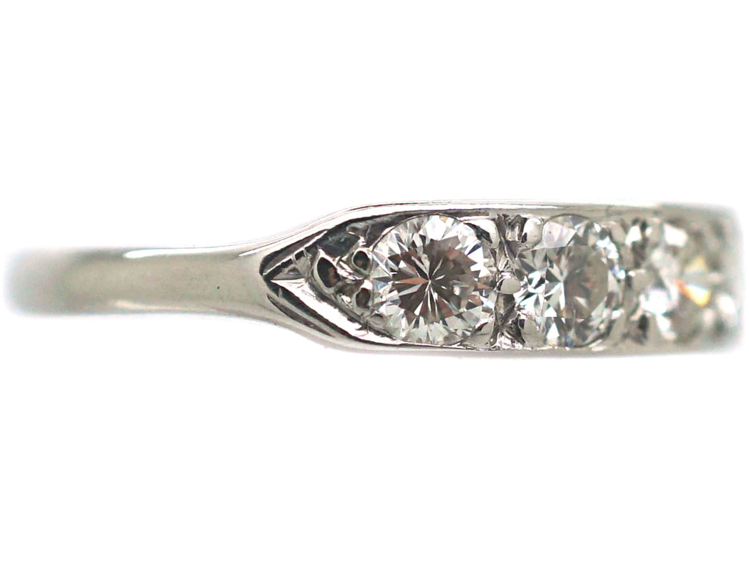 18ct White Gold Half Eternity Diamond Ring 7 18ct White Gold Half Eternity Diamond Ring - Image 5