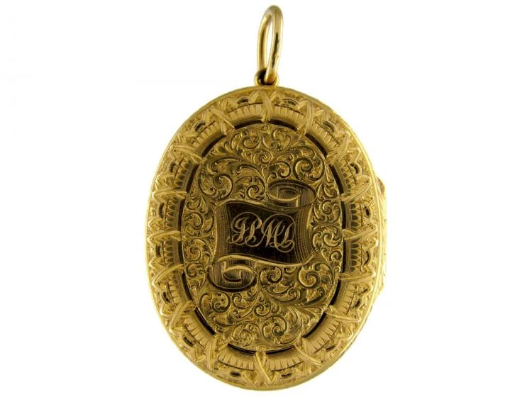 18ct Gold Victorian Oval Engraved Locket 3 18ct Gold Victorian Oval Engraved Locket