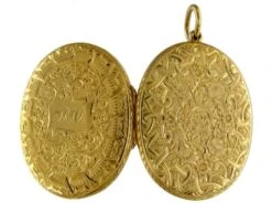 18ct Gold Victorian Oval Engraved Locket 12 18ct Gold Victorian Oval Engraved Locket -Antique Jewellery Company 34c1361380152 730