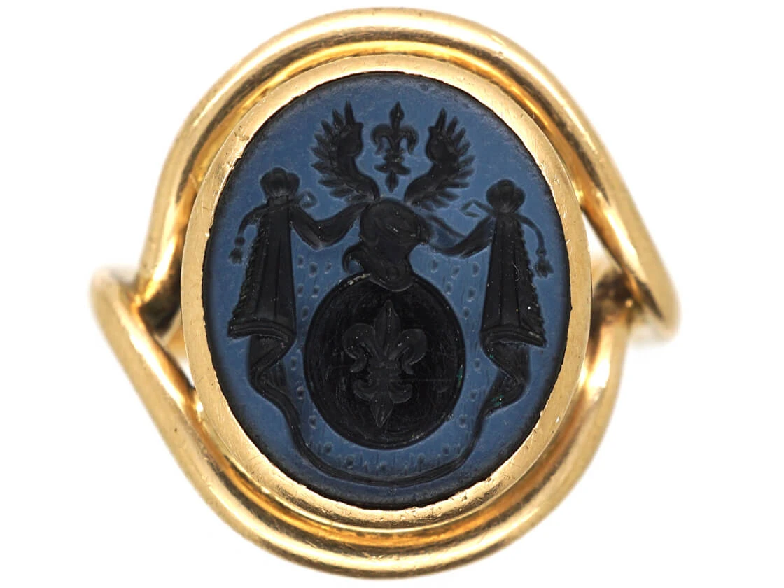 Victorian 18ct Gold Signet Ring With Onyx Intaglio Of A Crest 3 Victorian 18ct Gold Signet Ring With Onyx Intaglio Of A Crest