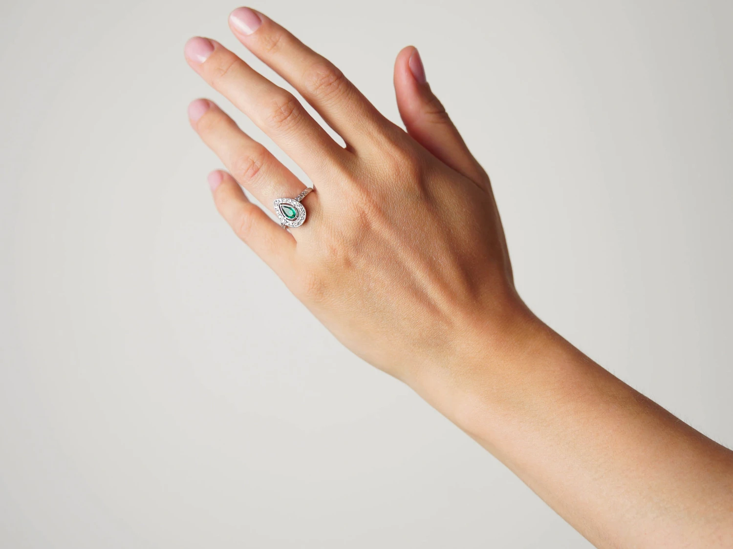 Art Deco Platinum Emerald & Diamond Pear Shaped Ring 4 Art Deco Platinum Emerald & Diamond Pear Shaped Ring - Image 2