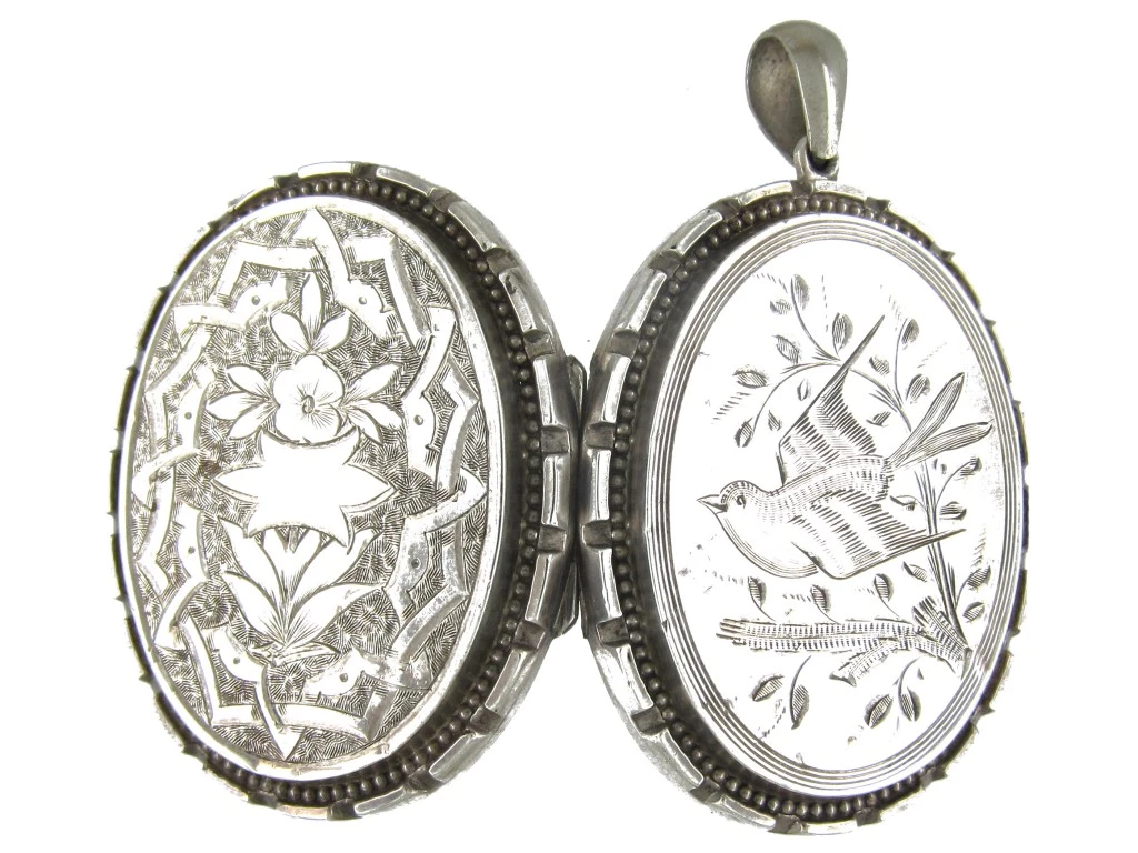 Engraved Victorian Silver Locket Pendant 6 Engraved Victorian Silver Locket Pendant - Image 4