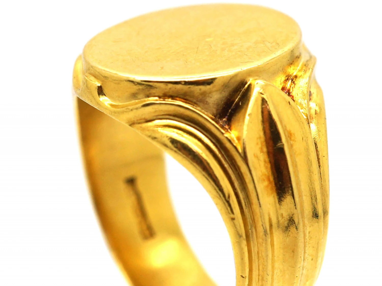 Victorian 18ct Gold Signet Ring With Ornate Triple Leaf Shoulders 4 Victorian 18ct Gold Signet Ring With Ornate Triple Leaf Shoulders - Image 2