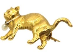 Edwardian 18ct Gold Cat Brooch With A Pearl Collar -Antique Jewellery Company 481e7119 dsc00100 scaled 1