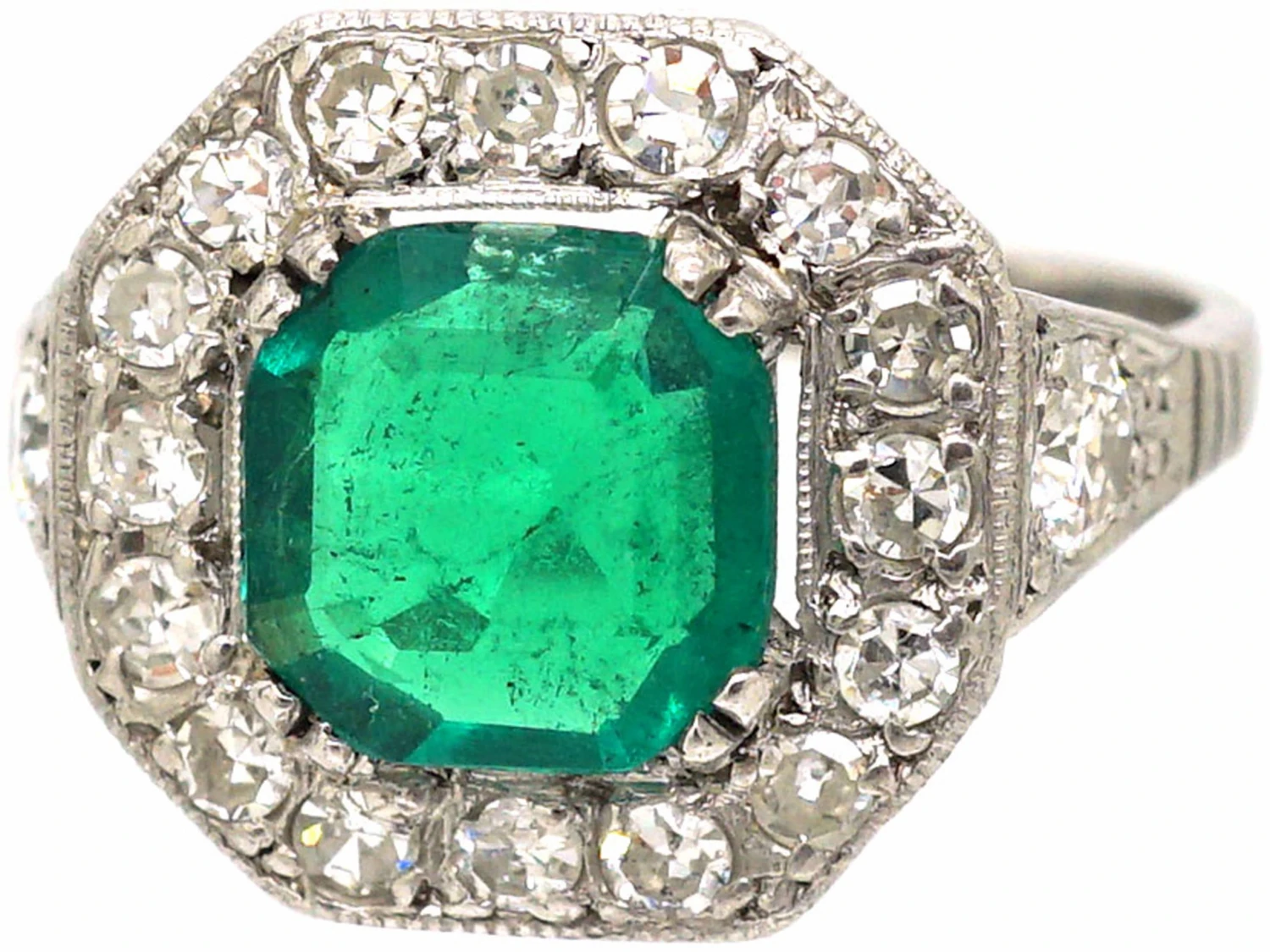 Art Deco 18ct White Gold, Columbian Emerald & Diamond Ring 9 Art Deco 18ct White Gold, Columbian Emerald & Diamond Ring - Image 7