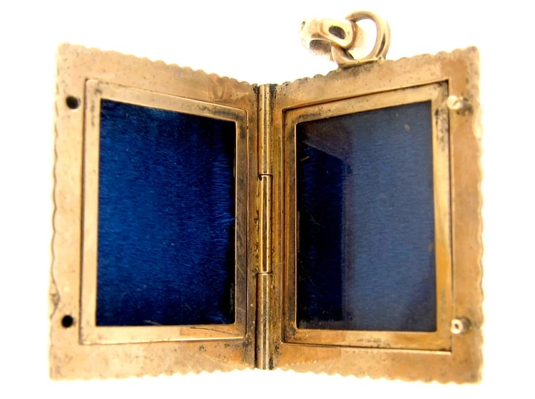 Lapis Lazuli Gold Locket 4 Lapis Lazuli Gold Locket - Image 2