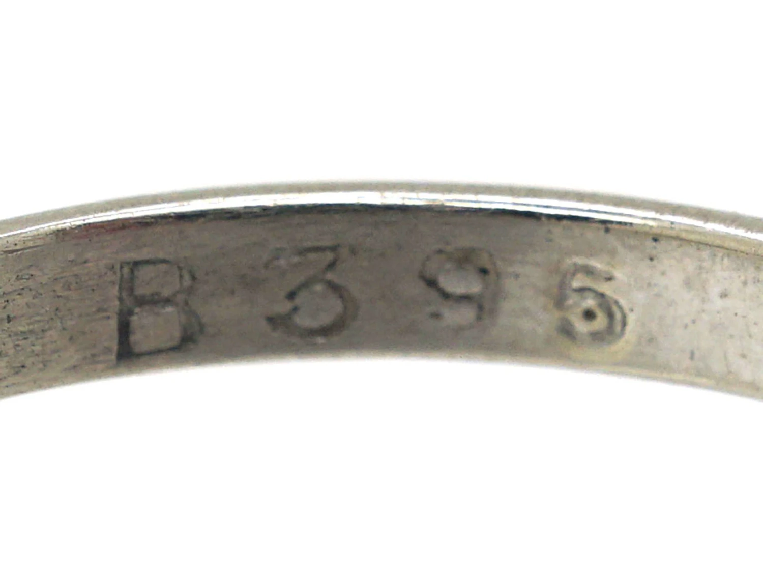 Art Deco 18ct White Gold & Platinum, Pink Sapphire & Diamond Three Stone Ring 9 Art Deco 18ct White Gold & Platinum, Pink Sapphire & Diamond Three Stone Ring - Image 7