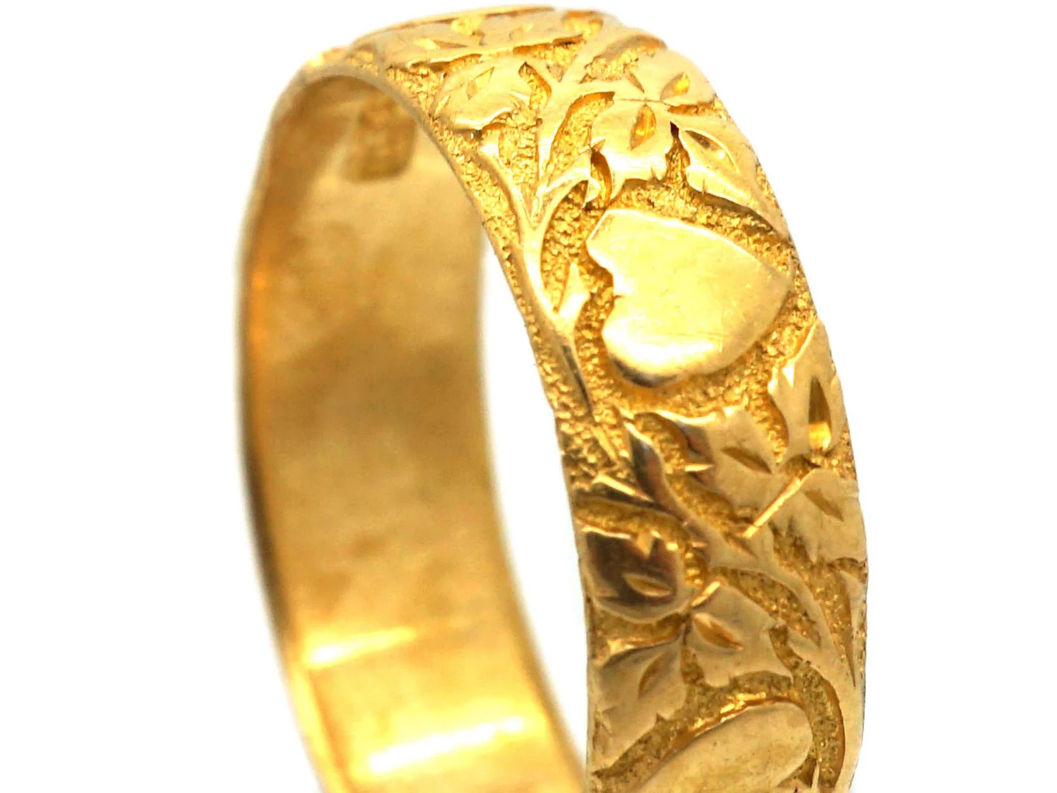 Victorian 18ct Gold Wedding Ring With Hearts Motif 5 Victorian 18ct Gold Wedding Ring With Hearts Motif - Image 3