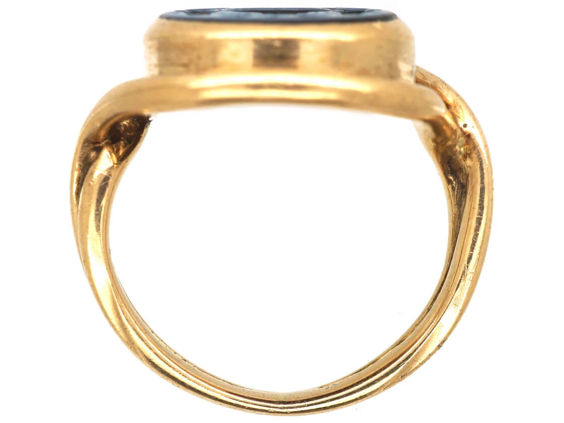 Victorian 18ct Gold Signet Ring With Onyx Intaglio Of A Crest 4 Victorian 18ct Gold Signet Ring With Onyx Intaglio Of A Crest - Image 2