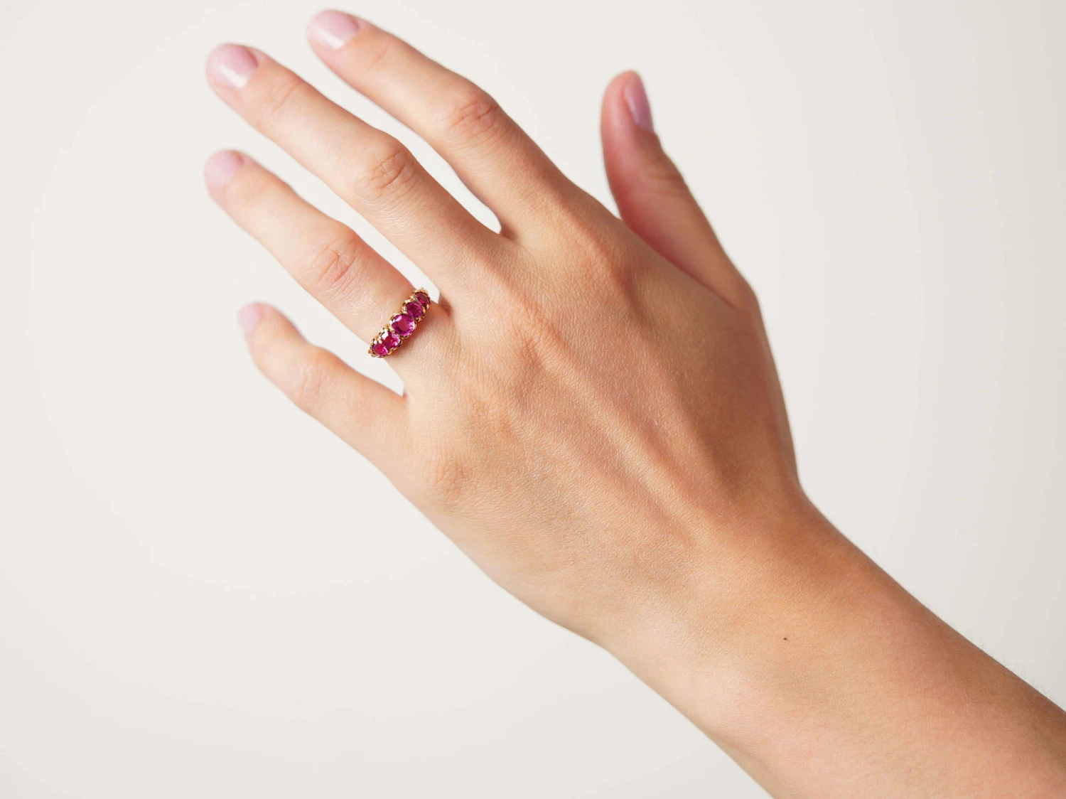 Victorian 18ct Gold & Pink Sapphire Five Stone Ring 4 Victorian 18ct Gold & Pink Sapphire Five Stone Ring - Image 2