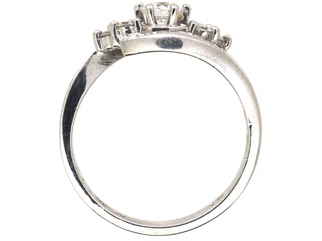 Diamond Single Stone Diamond Ring With Diamonds On Either Side 6 Diamond Single Stone Diamond Ring With Diamonds On Either Side - Image 4