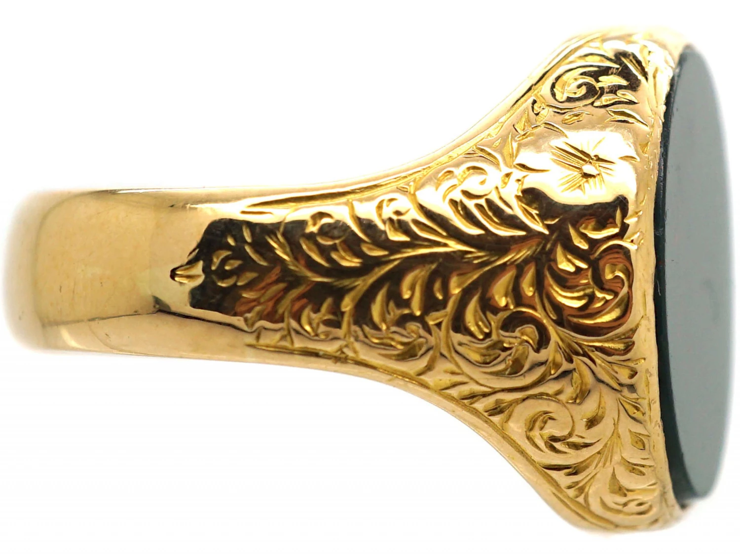 Victorian 18ct Engraved Gold Signet Ring Set With A Plain Bloodstone 7 Victorian 18ct Engraved Gold Signet Ring Set With A Plain Bloodstone - Image 5
