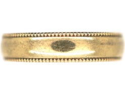 9ct Gold Wedding Ring With Decorated Edge