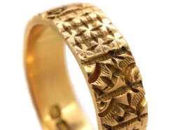 Victorian 18ct Gold Decorated Wedding Band -Antique Jewellery Company 89bfd2c4 dsc01283