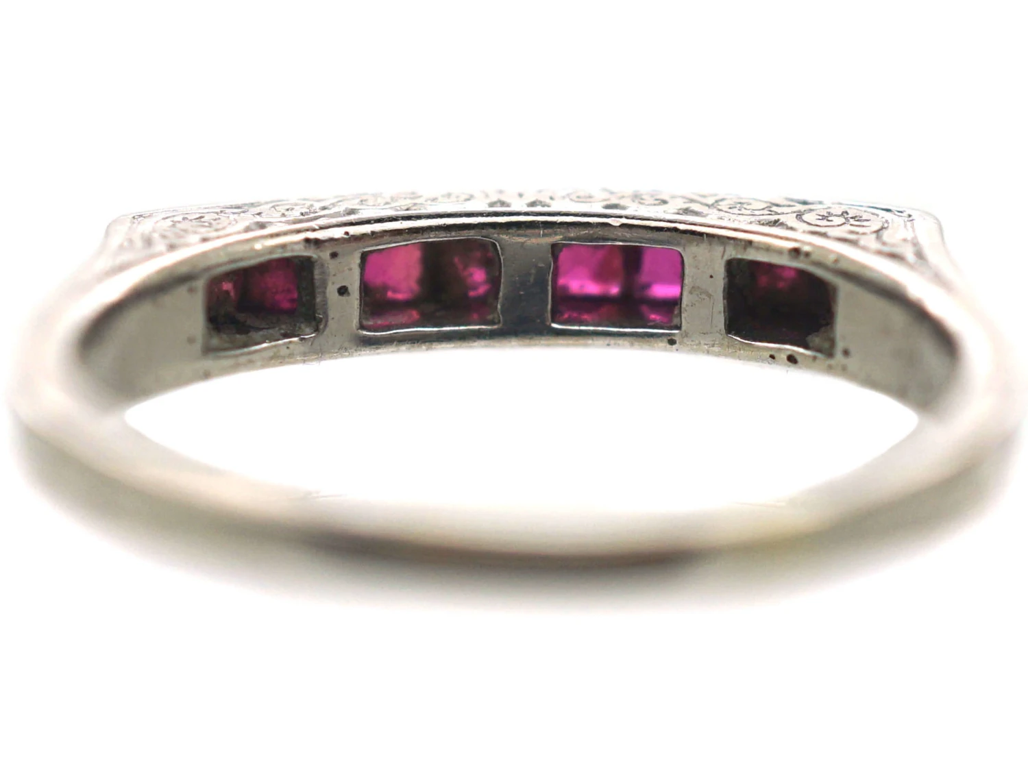 Art Deco 18ct White Gold & Ruby Half Eternity Ring 7 Art Deco 18ct White Gold & Ruby Half Eternity Ring - Image 5