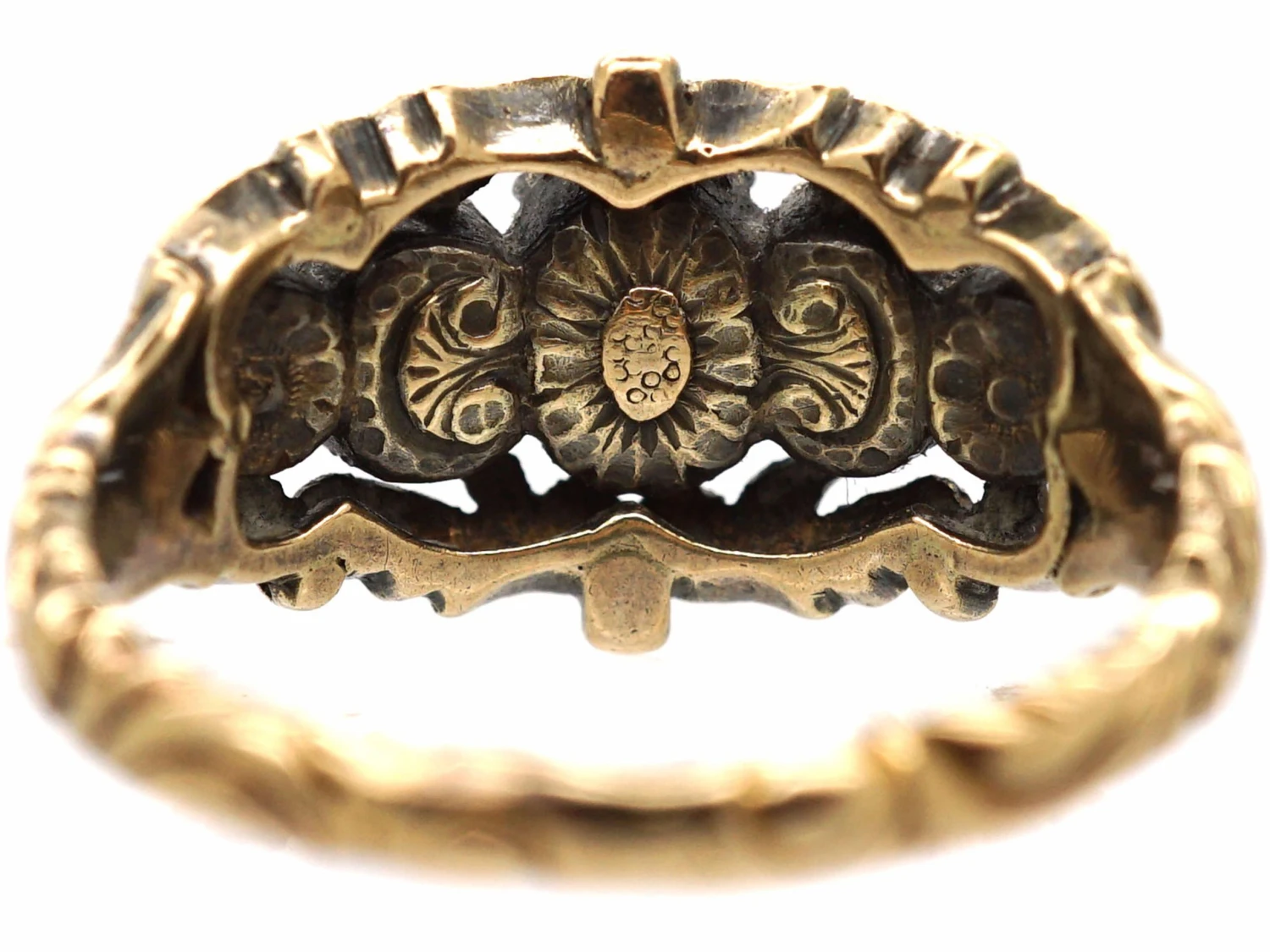 Georgian 15ct Gold & Silver, Cushion Cut Diamond Three Stone Ring 7 Georgian 15ct Gold & Silver, Cushion Cut Diamond Three Stone Ring - Image 5