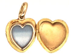 Edwardian 18ct Gold Heart Locket Set With A Diamond 6 Edwardian 18ct Gold Heart Locket Set With A Diamond -Antique Jewellery Company DSC00046