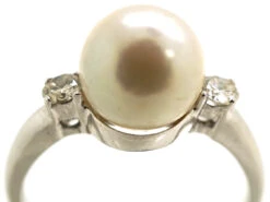 18ct White Gold Pearl & Diamond Ring 12 18ct White Gold Pearl & Diamond Ring -Antique Jewellery Company DSC00605