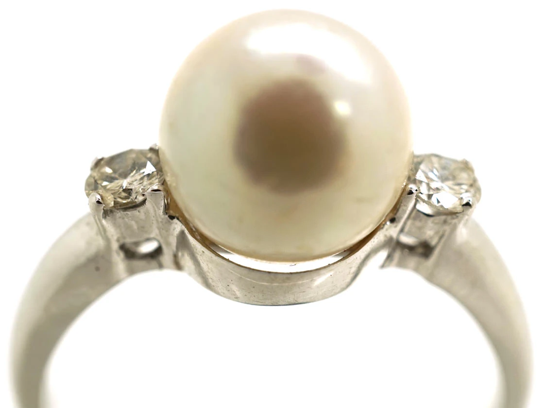 18ct White Gold Pearl & Diamond Ring 5 18ct White Gold Pearl & Diamond Ring - Image 3