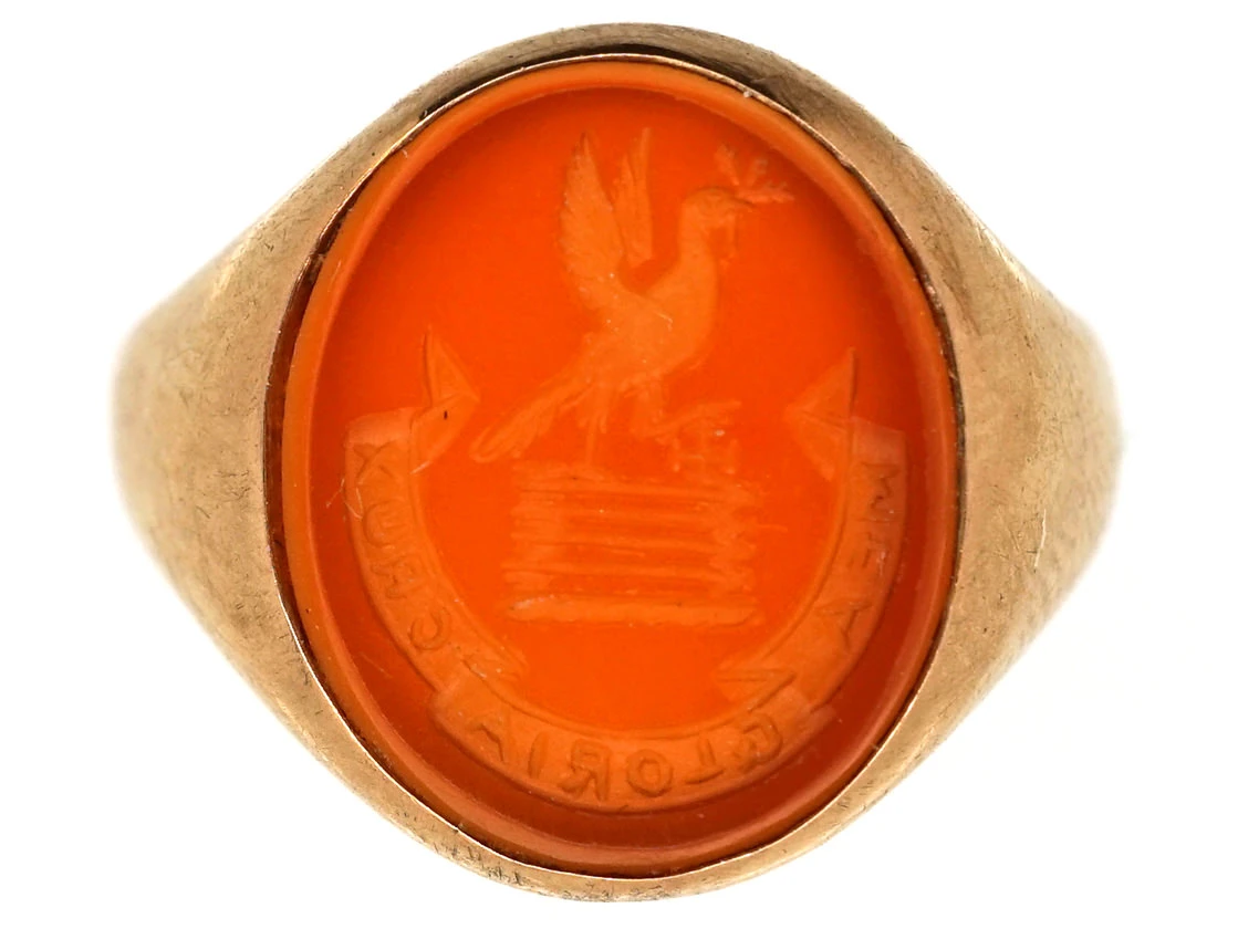 9ct Gold & Carnelian Intaglio With Crest Signet Ring 3 9ct Gold & Carnelian Intaglio With Crest Signet Ring