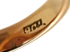 9ct Gold & Carnelian Intaglio With Crest Signet Ring 13 9ct Gold & Carnelian Intaglio With Crest Signet Ring -Antique Jewellery Company DSC00635