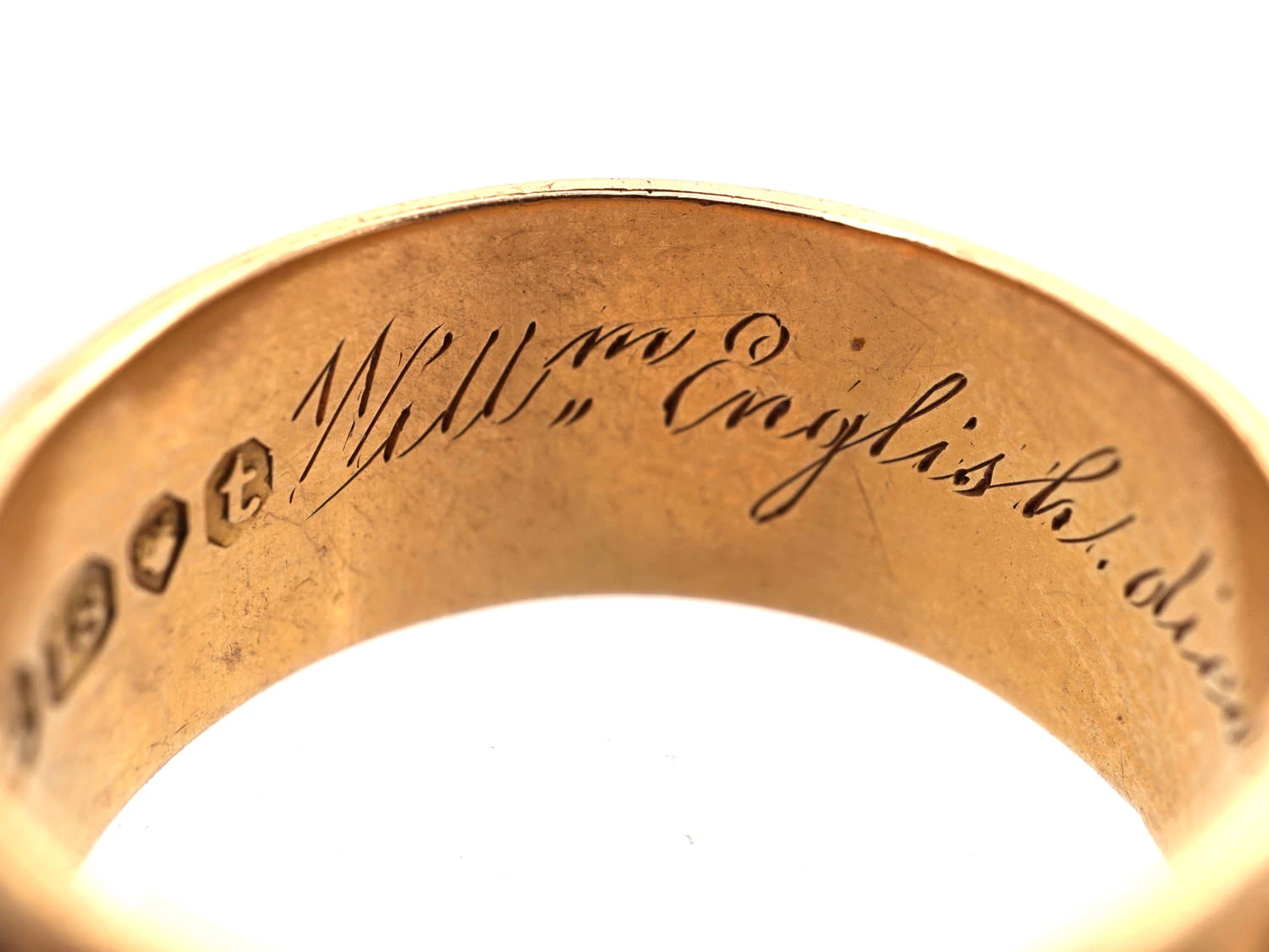 18ct Gold Memorial Ring Dated 1843 8 18ct Gold Memorial Ring Dated 1843 - Image 6