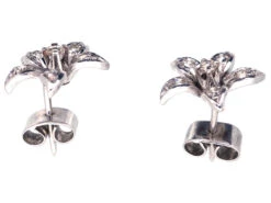 18ct White Gold & Diamond Flower Earrings 7 18ct White Gold & Diamond Flower Earrings -Antique Jewellery Company DSC00734