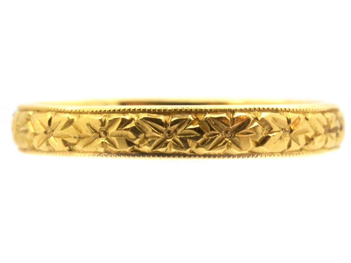 22ct Engraved Wedding Ring 5 22ct Engraved Wedding Ring - Image 3