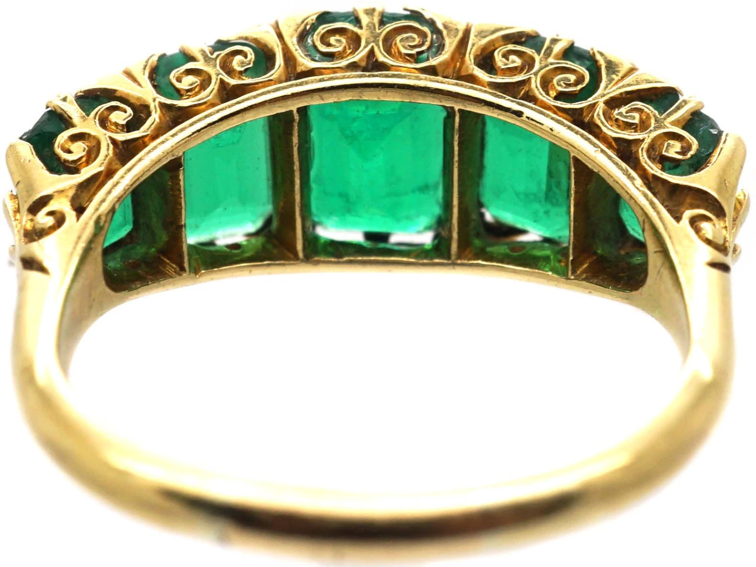 Victorian 18ct Gold & Emerald Paste Five Stone Carved Half Hoop Ring 5 Victorian 18ct Gold & Emerald Paste Five Stone Carved Half Hoop Ring - Image 3