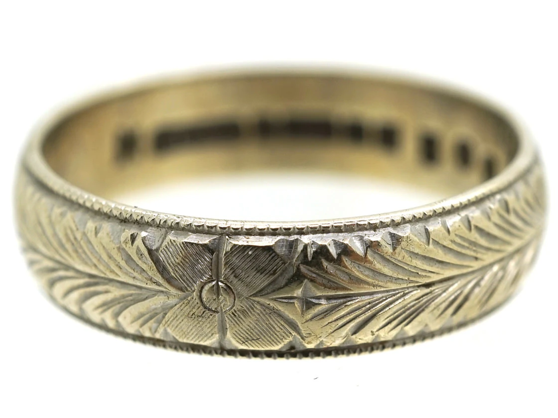 9ct White Gold Engraved Wedding Band 11 9ct White Gold Engraved Wedding Band - Image 9