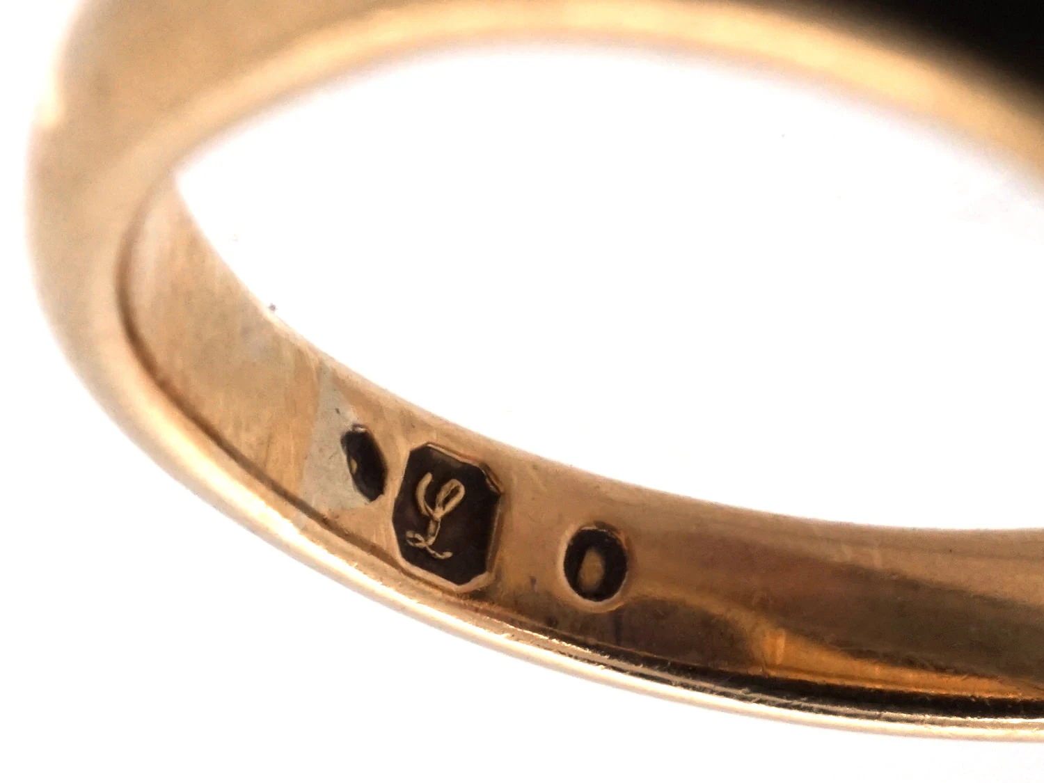 18ct Gold & Lapis Intaglio Signet Ring 4 18ct Gold & Lapis Intaglio Signet Ring - Image 2