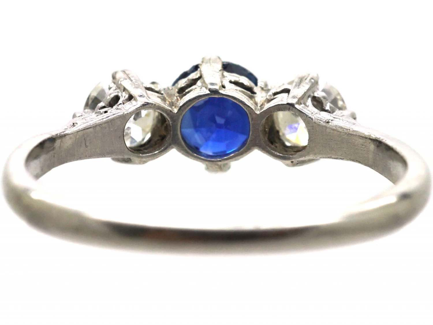 Early 20th Century Platinum, Sapphire & Diamond Three Stone Ring 6 Early 20th Century Platinum, Sapphire & Diamond Three Stone Ring - Image 4