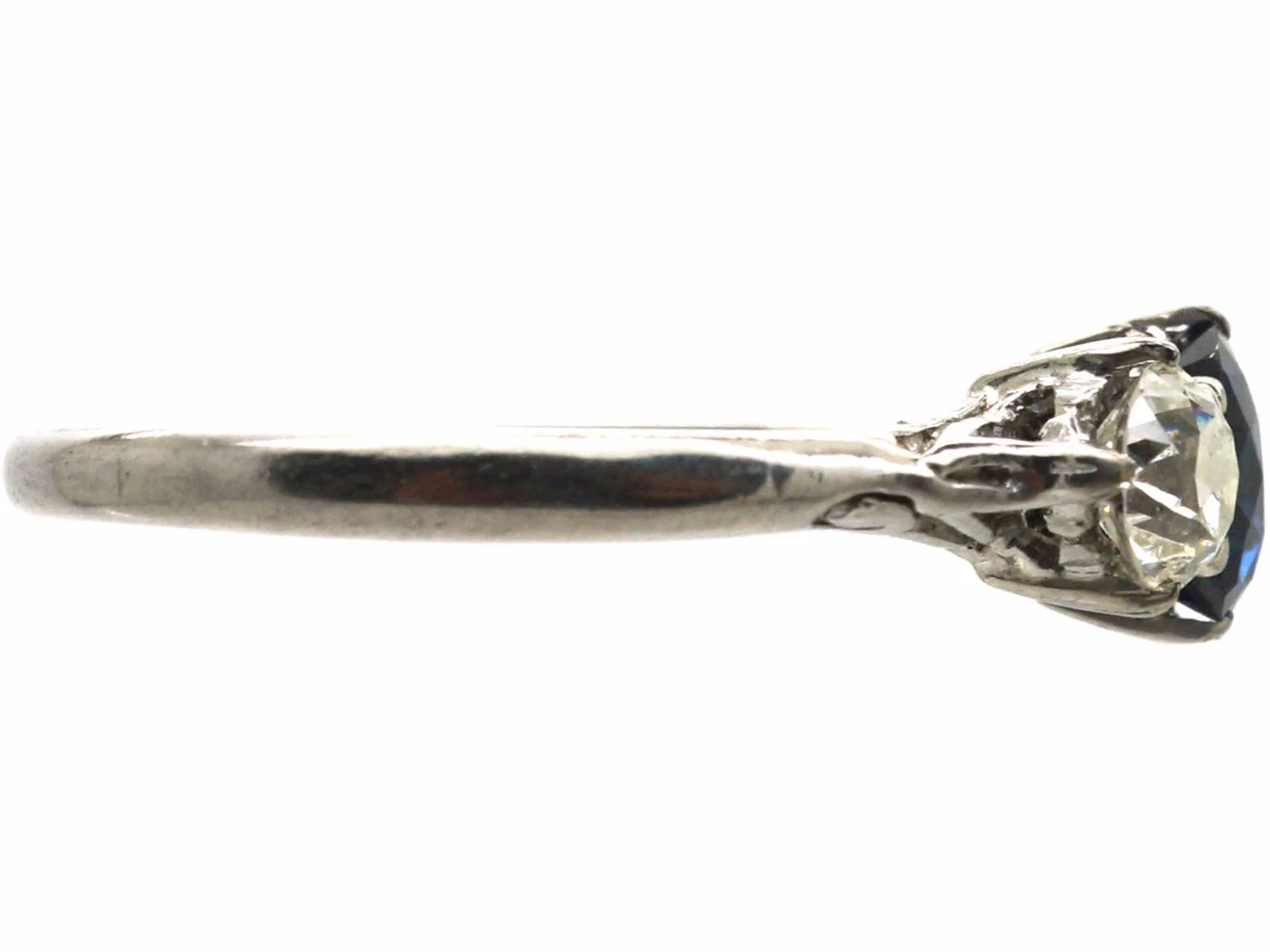 Early 20th Century Platinum, Sapphire & Diamond Three Stone Ring 7 Early 20th Century Platinum, Sapphire & Diamond Three Stone Ring - Image 5