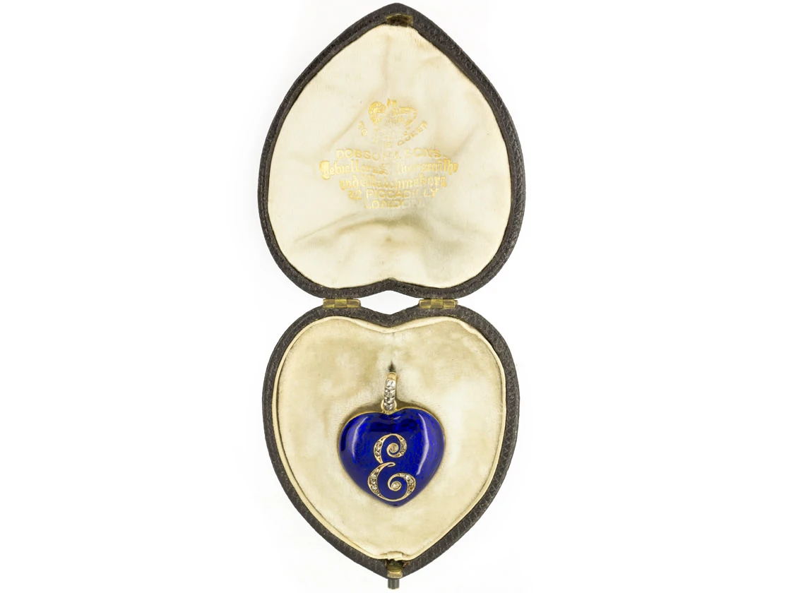 18ct Gold Victorian Heart Pendant With The Initial E In The Original Case 7 18ct Gold Victorian Heart Pendant With The Initial E In The Original Case - Image 5