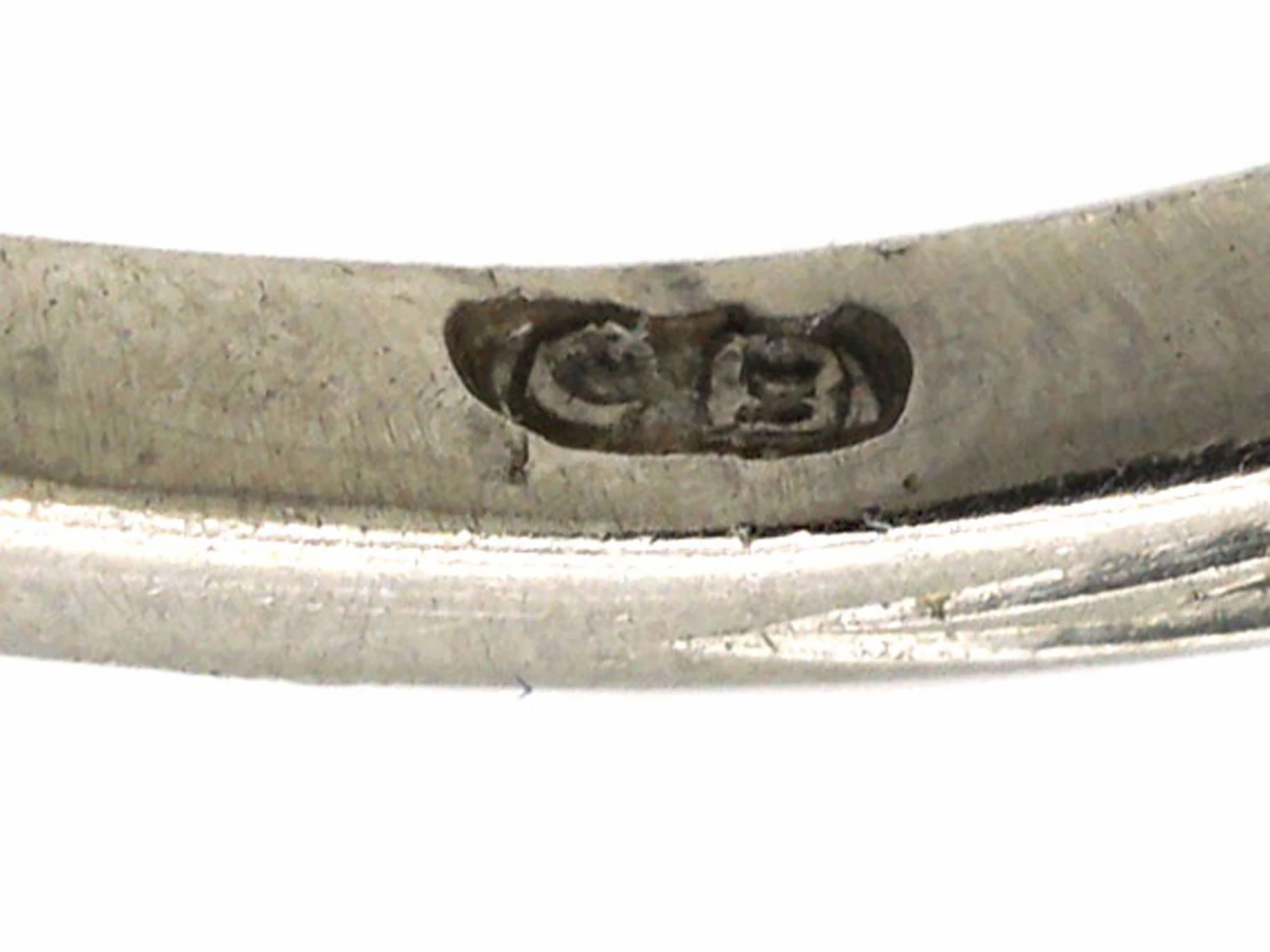 Portuguese Art Deco Platinum & Diamond Ring With Small Diamonds Around The Edge 8 Portuguese Art Deco Platinum & Diamond Ring With Small Diamonds Around The Edge - Image 6