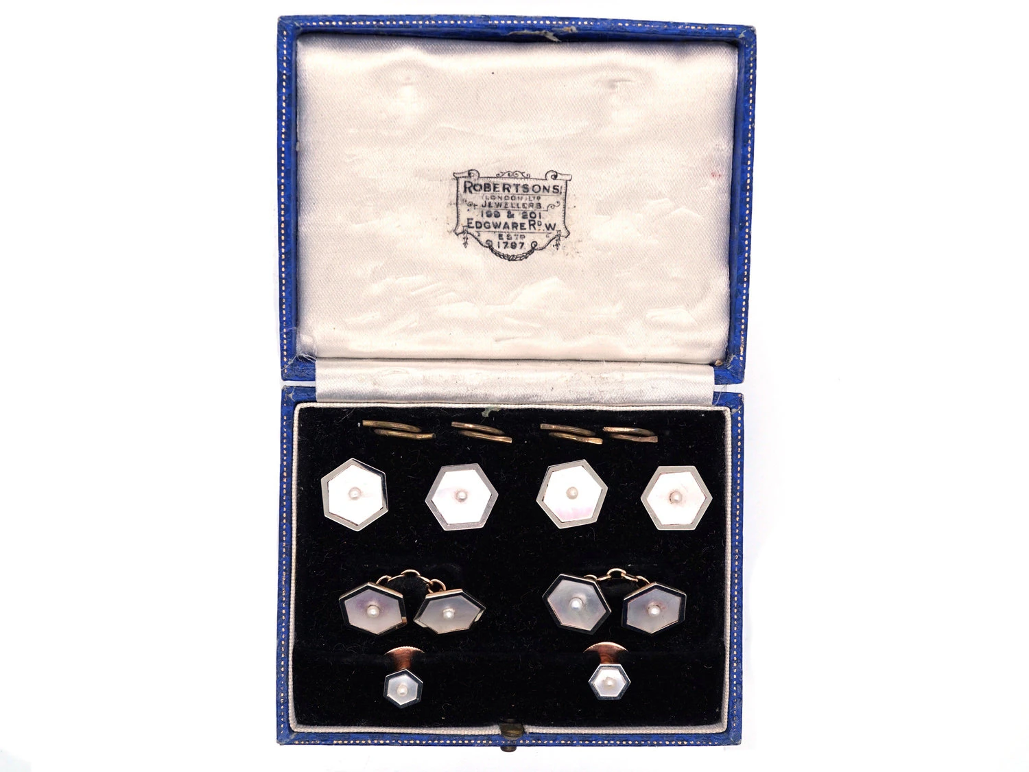 18ct & 9ct Gold, Mother Of Pearl & Natural Pearl Art Deco Dress Set 3 18ct & 9ct Gold, Mother Of Pearl & Natural Pearl Art Deco Dress Set