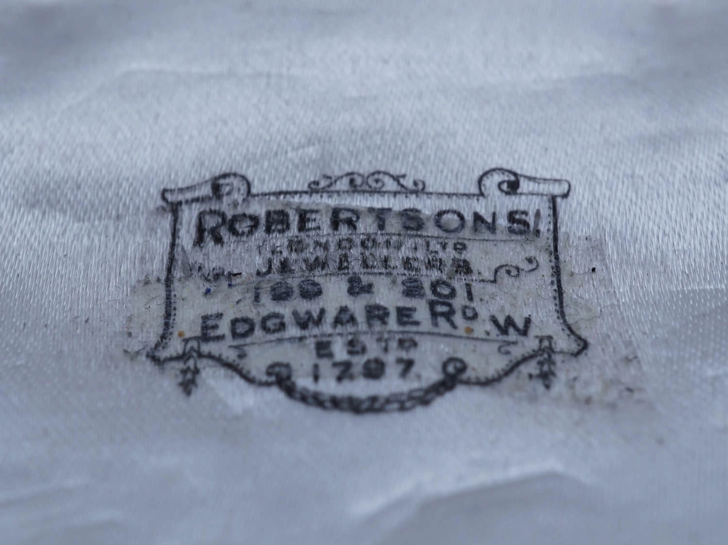 18ct & 9ct Gold, Mother Of Pearl & Natural Pearl Art Deco Dress Set 6 18ct & 9ct Gold, Mother Of Pearl & Natural Pearl Art Deco Dress Set - Image 4