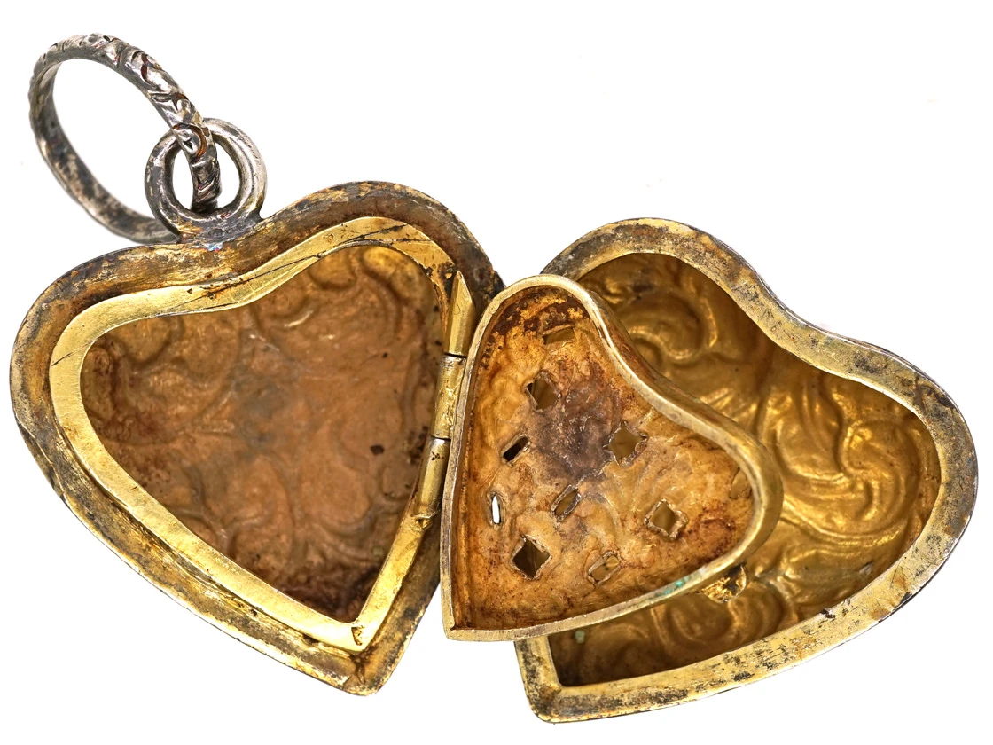 Georgian Silver Heart Shaped Pendant With Vinaigrette Inside 6 Georgian Silver Heart Shaped Pendant With Vinaigrette Inside - Image 4