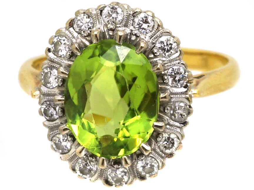 18ct Gold Cluster Ring Set With A Peridot Surrounded By Diamonds 9 18ct Gold Cluster Ring Set With A Peridot Surrounded By Diamonds - Image 7
